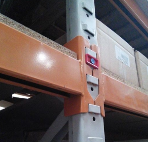 Apex Pallet Racking Plastic Beam Clip - Monarch Shelving